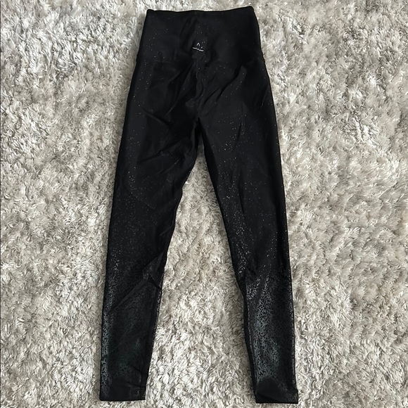 Beyond Yoga Black Sparkle Leggings - Picture 3 of 11